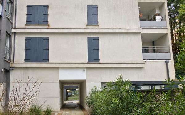 Appartement à vendre    2 pièces • 39,78 m2 Montreuil