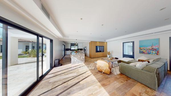 Propriété contemporaine de standing avec vue dominante sur la forêt – Sud Gironde