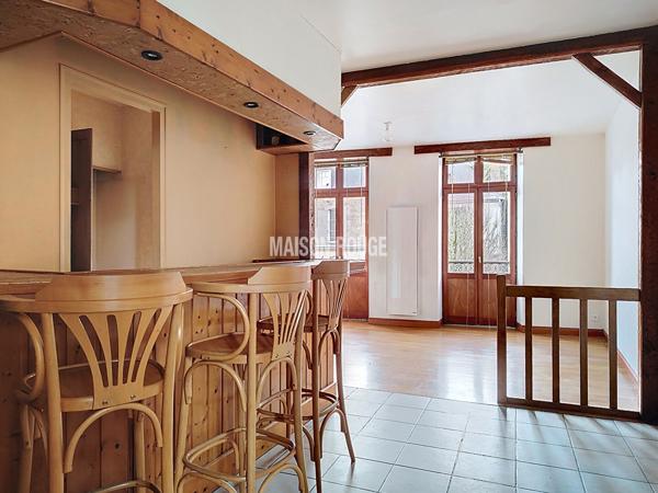 bel appartement T4 hyper centre COMBOURG