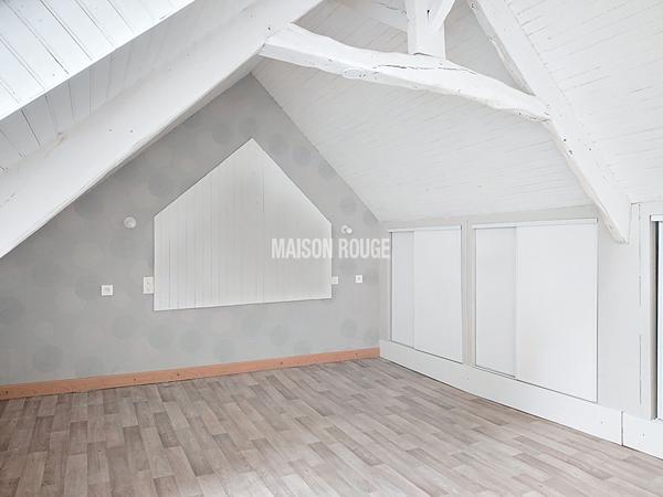 bel appartement T4 hyper centre COMBOURG