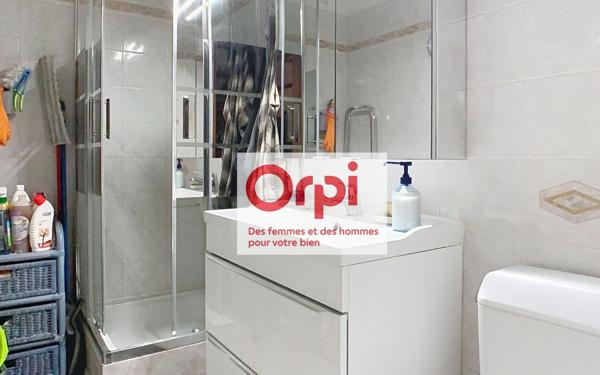 Appartement à vendre    1 pièce • 25,56 m2 Issy-les-Moulineaux