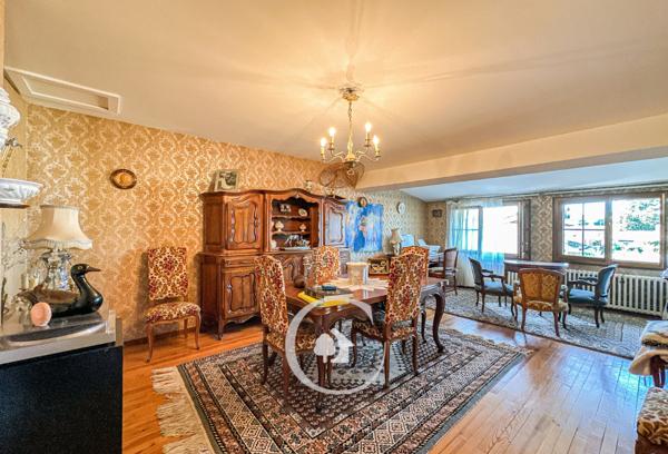 Eysines (33320) BELLE BÂTISSE T5 - 4 CHAMBRES - DEPENDANCES - GARAGES