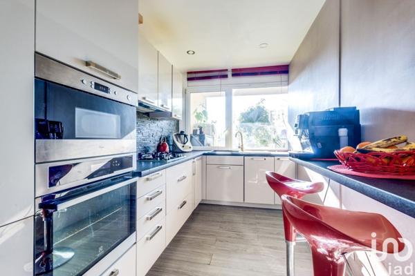 Appartement 3 pièces de 70 m² à Châtillon (92320)