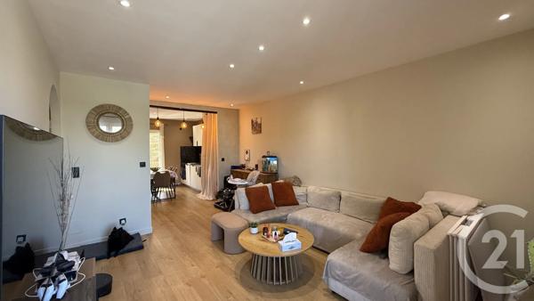 Appartement à vendre  3 pièces - 60,20 m 2   VENZOLASCA  - 202