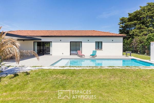 Maison contemporaine avec piscine, en lisière de Launaguet