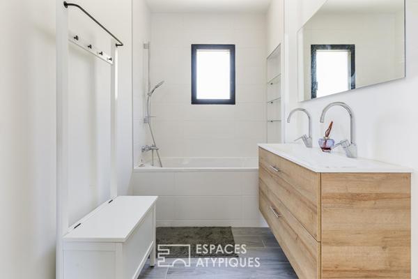 Maison contemporaine avec piscine, en lisière de Launaguet