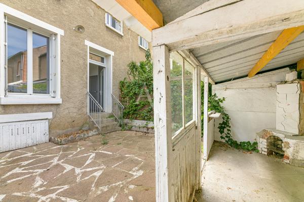 TOURS - UNE MAISON AVEC COUR AU PRIX D'UN APPARTEMENT