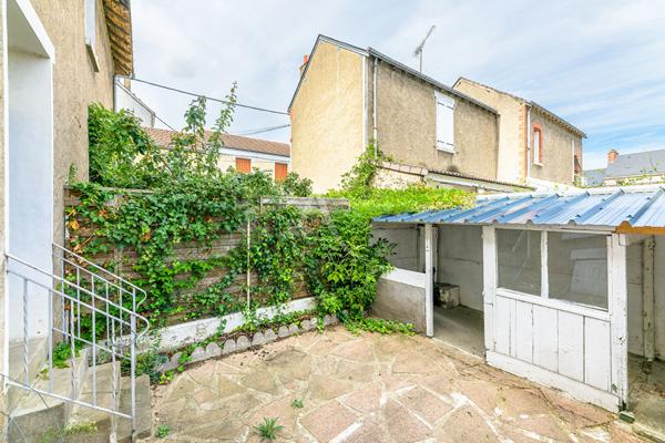 TOURS - UNE MAISON AVEC COUR AU PRIX D'UN APPARTEMENT