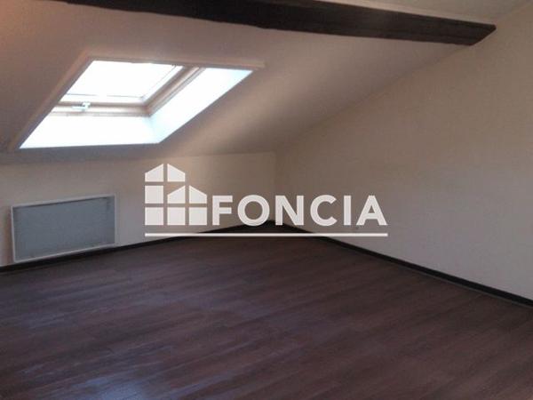 Location Appartement 3 pièces 47.2 m² - 191 RUE DE LA REPUBLIQUE Vizille 38220