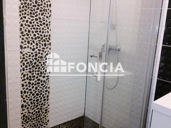 Location Appartement 3 pièces 47.2 m² - 191 RUE DE LA REPUBLIQUE Vizille 38220