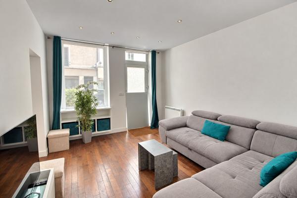 Suresnes Centre-Ville - Murs commerciaux avec grand sous-sol ? 72 m² au sol