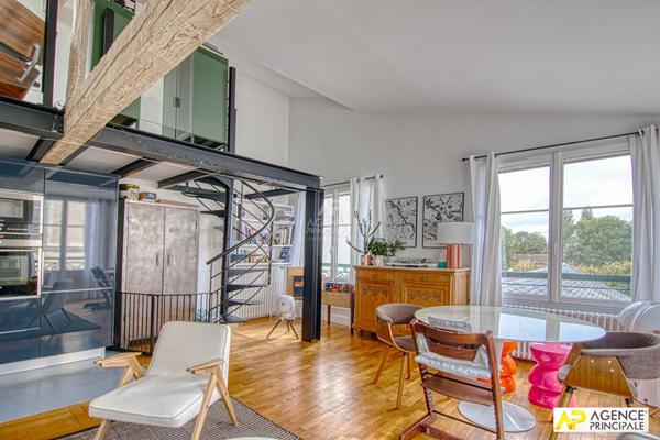 Versailles Ermitage Appartement duplex 4 pièces 91 m² au sol 2ème et dernier étage €699 000 ** - Référence 25411