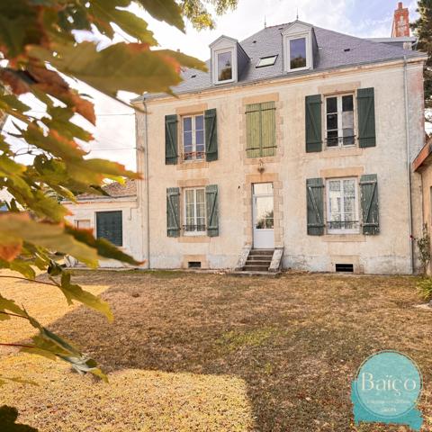Maison 10 pièce(s) 4 chambre(s) 300 m²
