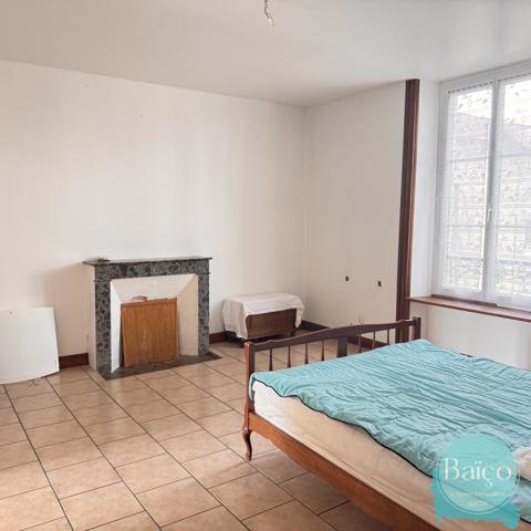 Maison 10 pièce(s) 4 chambre(s) 300 m²
