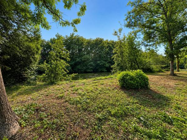 Terrain de loisir au bord de l’Eure – Abondant