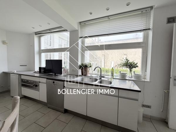 Propriete 12 pièce(s) 6 chambre(s) 447 m²