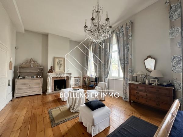 Propriete 12 pièce(s) 6 chambre(s) 447 m²