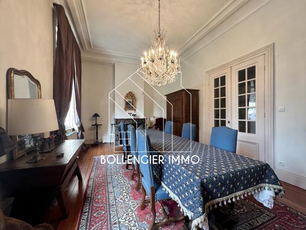 Propriete 12 pièce(s) 6 chambre(s) 447 m²