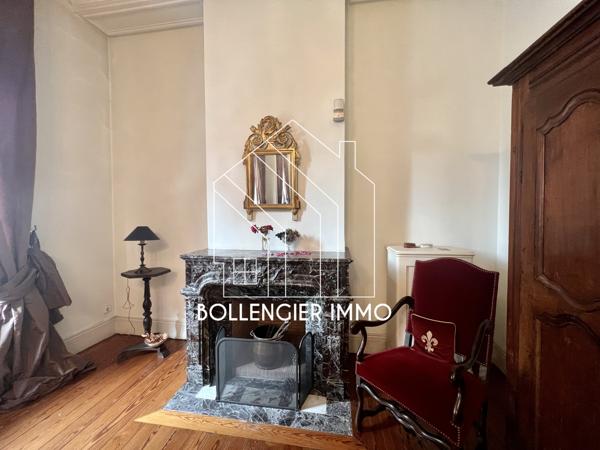 Propriete 12 pièce(s) 6 chambre(s) 447 m²