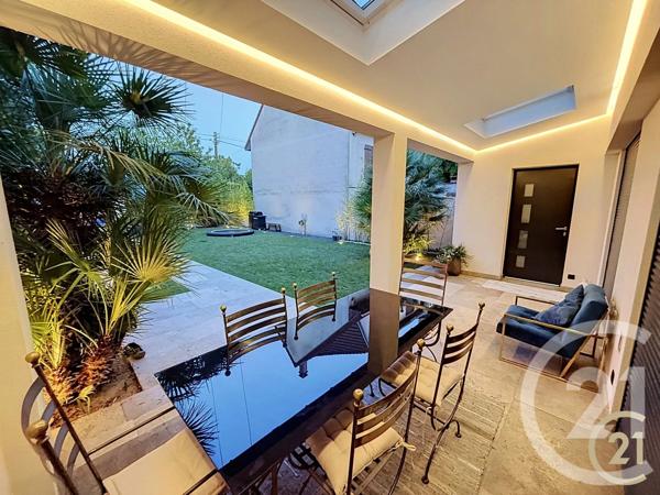 Maison à vendre  6 pièces - 114,57 m 2   BONDY  - 93
