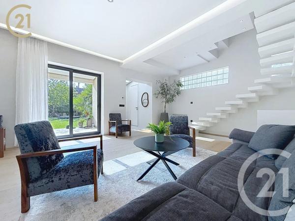 Maison à vendre  6 pièces - 114,57 m 2   BONDY  - 93