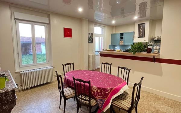 Maison à vendre    8 pièces •  La Chaussée-sur-Marne