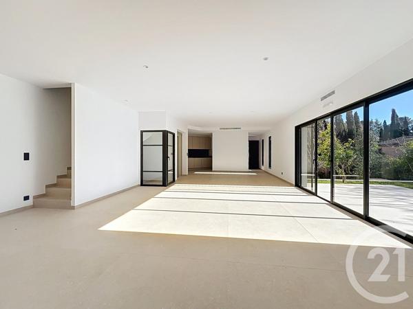 Maison à vendre  4 pièces - 162 m2 MOUGINS - 06
