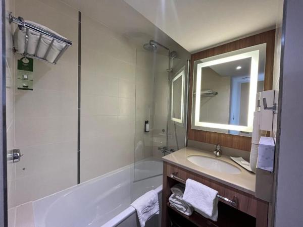 Appartement Roissy En France 1 pièce(s) 25 m2 , stationnement , Lmnp géré