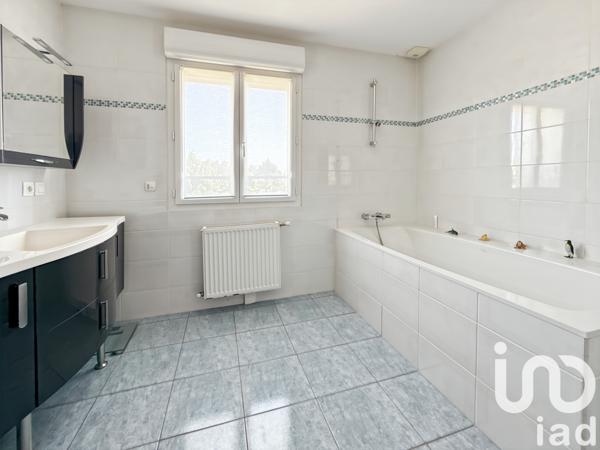 Maison à vendre 6 pièces 118 m² Santeny