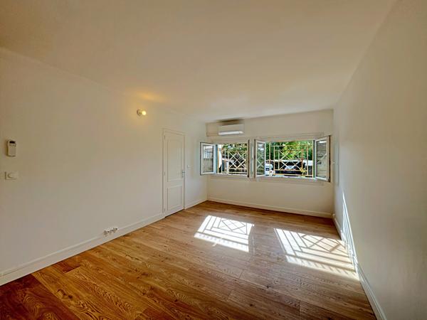 Toulouse - Avenue de Lardenne Ensemble immobilier de 372 m² avec 6 garages. , Toulouse