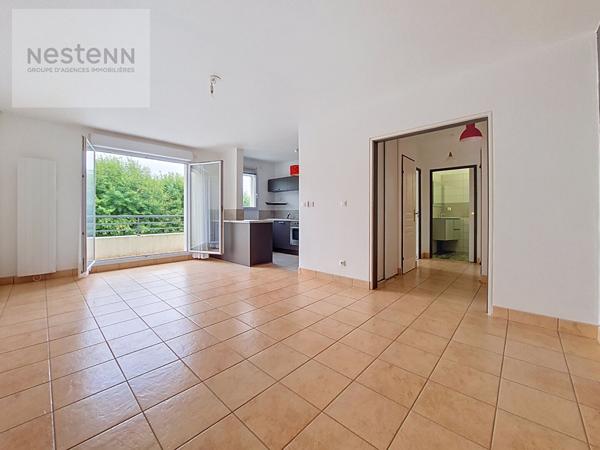 ORLEANS SAINT MARC  - T2 EN RESIDENCE AVEC ASCENSEUR - DPE C - BALCON - PARKING - CAVE