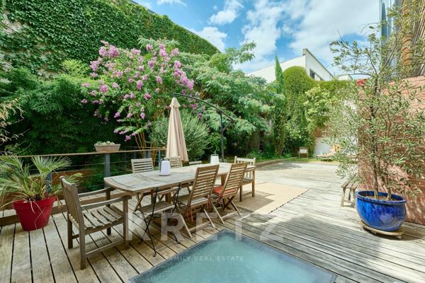 La Garenne-Colombes – Maison contemporaine avec piscine intérieure et jardin paysagé