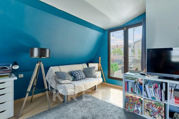 La Garenne-Colombes – Maison contemporaine avec piscine intérieure et jardin paysagé