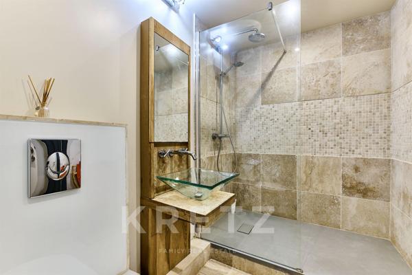 La Garenne-Colombes – Maison contemporaine avec piscine intérieure et jardin paysagé