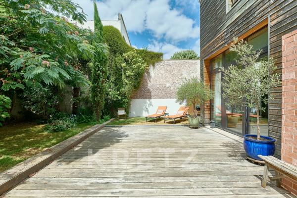 La Garenne-Colombes – Maison contemporaine avec piscine intérieure et jardin paysagé