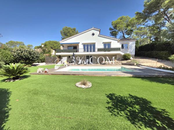 Villa 5 pièce(s) 4 chambre(s) 132 m²
