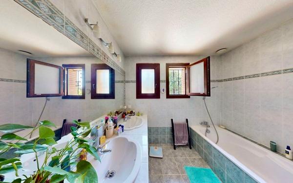 Maison à vendre    7 pièces • 197,63 m2 Tournefeuille