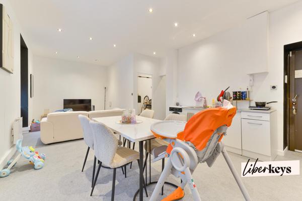 Local Commercial 3 pièces 72m2 - Monselet