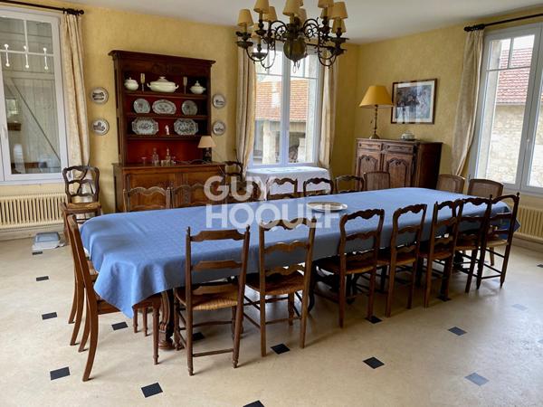 Sur 1 Ha, Maison de campagne et Corps de ferme.