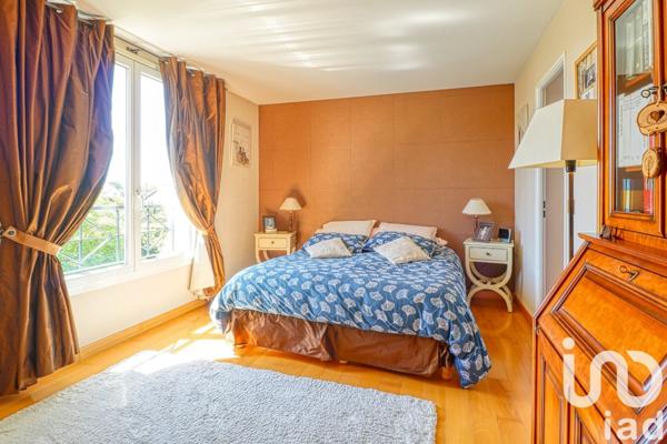 Maison 6 pièces de 133 m² à Saint-Prix (95390)