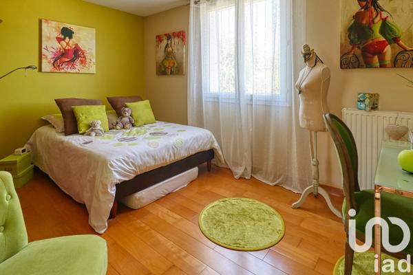 Maison 6 pièces de 133 m² à Saint-Prix (95390)