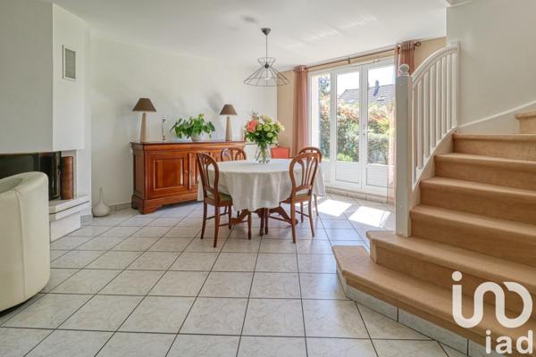 Maison 6 pièces de 133 m² à Saint-Prix (95390)