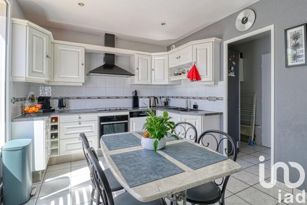 Maison 6 pièces de 133 m² à Saint-Prix (95390)