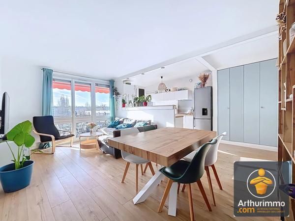 Vente                                                      Appartement
                        
                     3 pièces                      63 m2                     à Yerres