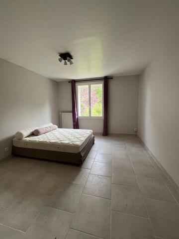 Belle maison familiale de 185 m² – 6 chambres sur 2200 m² terrain
