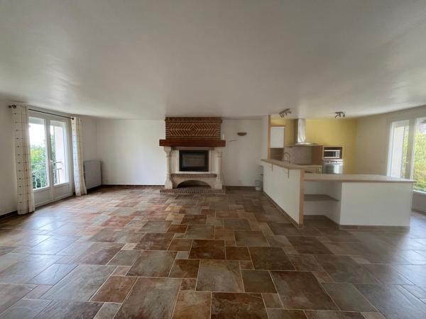 Belle maison familiale de 185 m² – 6 chambres sur 2200 m² terrain
