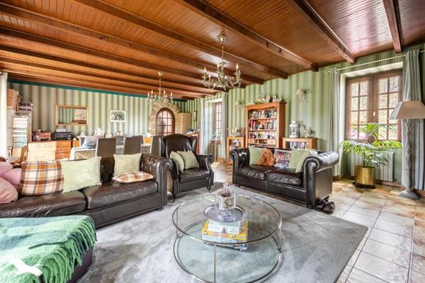 Maison à vendre |                                       Saint-Junien |                                        7 pièces  |  185 m²