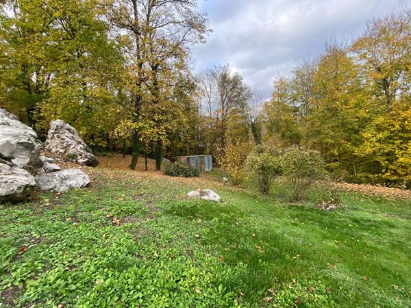 **Terrain constructible 1 458 m² - Libre constructeur - À 5 min de Château-Thierry