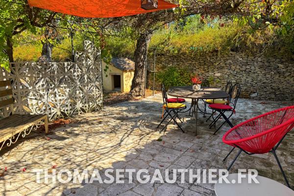 VELLERON – Domaine de 1,3 ha avec maison principale, 4 gîtes et 2 piscines