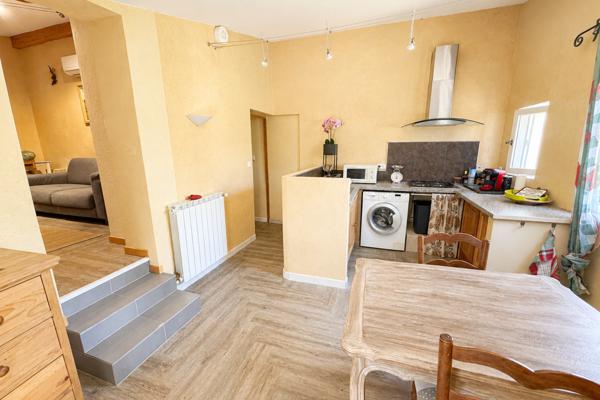 VELLERON – Domaine de 1,3 ha avec maison principale, 4 gîtes et 2 piscines